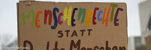 Hand in Hand gegen Rechts – Demonstration 3.2.2024 in Berlin